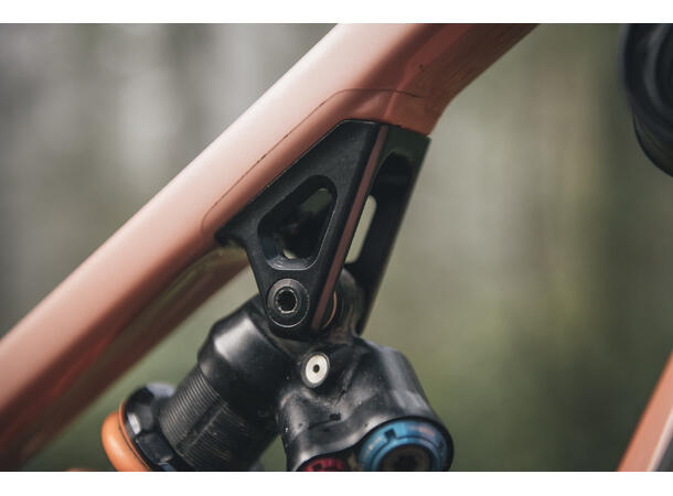 Rocky Mountain shock yoke Altitude Altitude FWD SHOCK YOKE