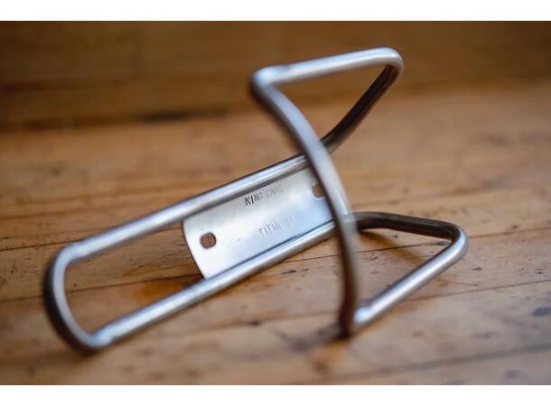 King Cage Titan legendarisk flaskeholder, 28 gram(!)