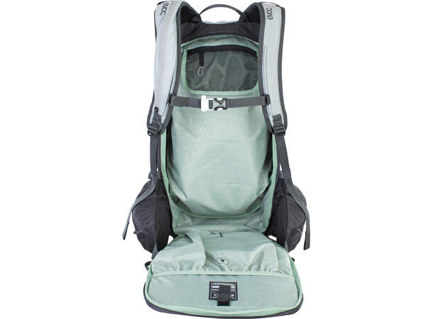 EVOC Line 30L dark olive 