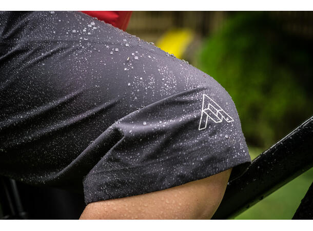 7Mesh Revo Short W's.