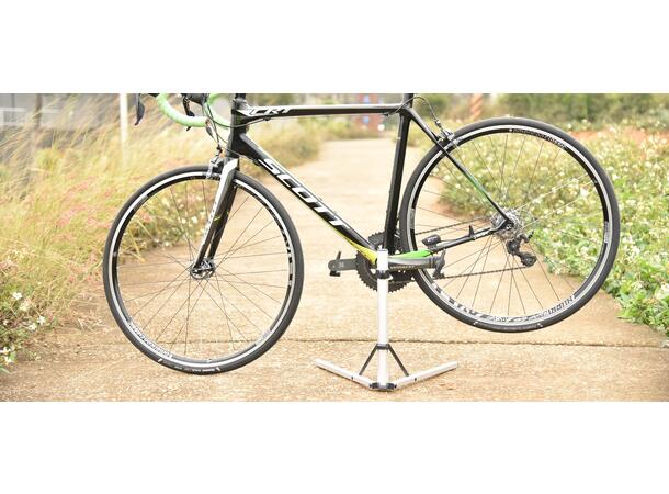 Granite Design Hex Stand red sykkelstativ for sykler med hul